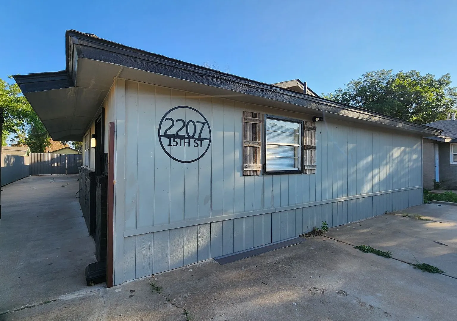 DR 2207 15th Street — Photo 1
