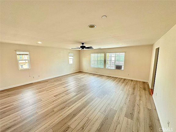 4th image of 876 Madison Ct