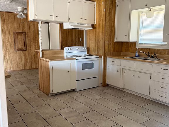 3rd image of 4809 Bonny Cir