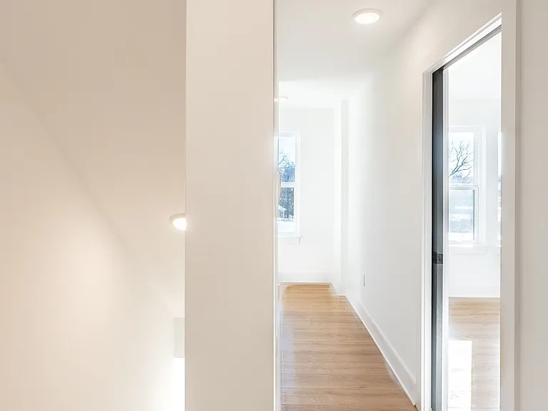 102 Duke St #8 — Photo 11