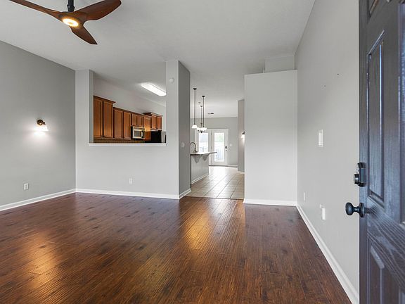 3rd image of 2469 Rockaway Pl