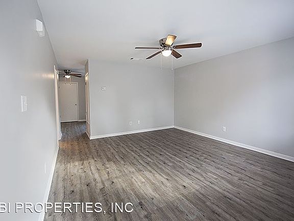 2nd image of 407 Hickory Ave