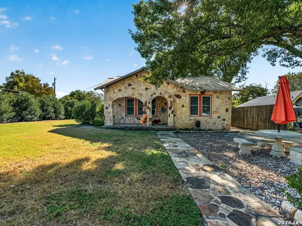 292 S Chestnut Ave, New Braunfels, TX 78130