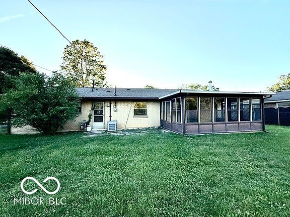 2nd image of 1521 SW 39th St