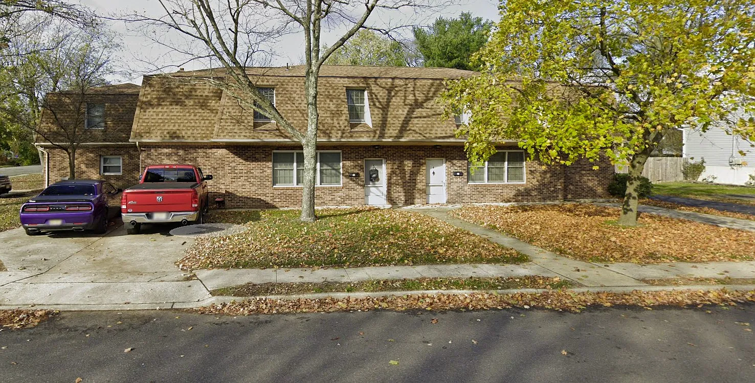 101 E Clayton Ave — Photo 4