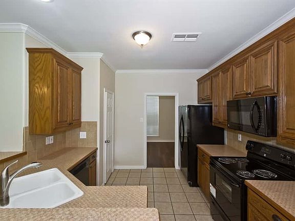 3rd image of 4821 Campfire Ct