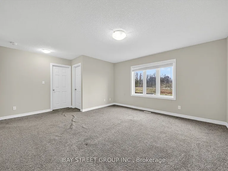445 Avens St — Photo 25