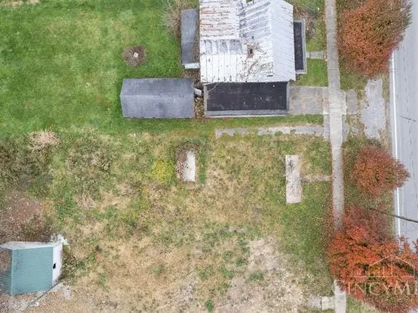 613 E 2nd St, Manchester, OH 45144