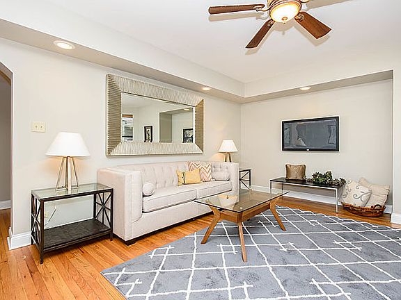 4th image of 2733 N Kimball Ave #7