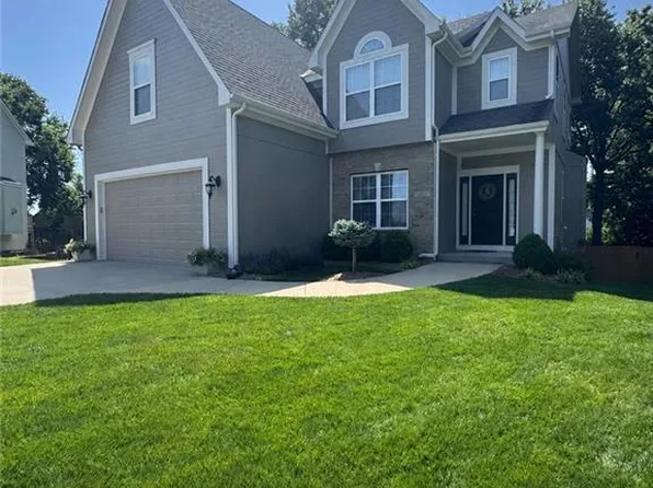 4017 SW Evergreen Ln, Lees Summit, MO 64082