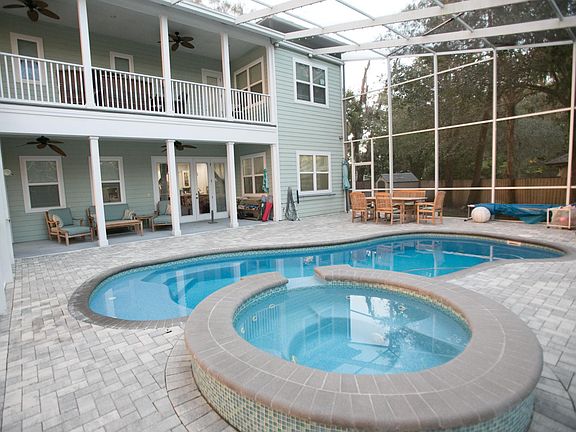 2nd image of 123 Lake Dr