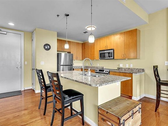5th image of 711 Cosmopolitan Dr Unit 403