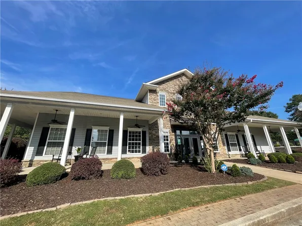 215A Campus Dr, Central, SC 29630