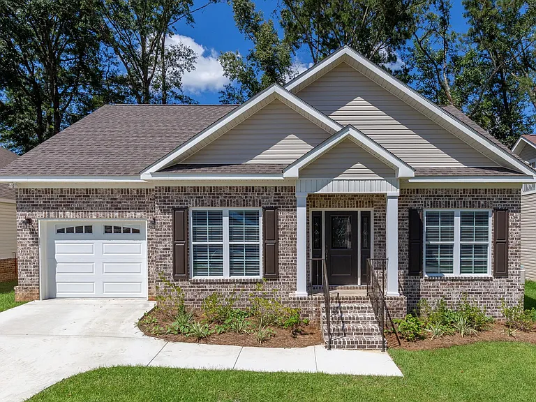 122 Craftsman Dr — Photo 1