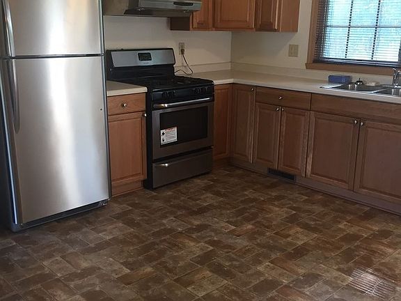 4th image of 2617 Whale Ave