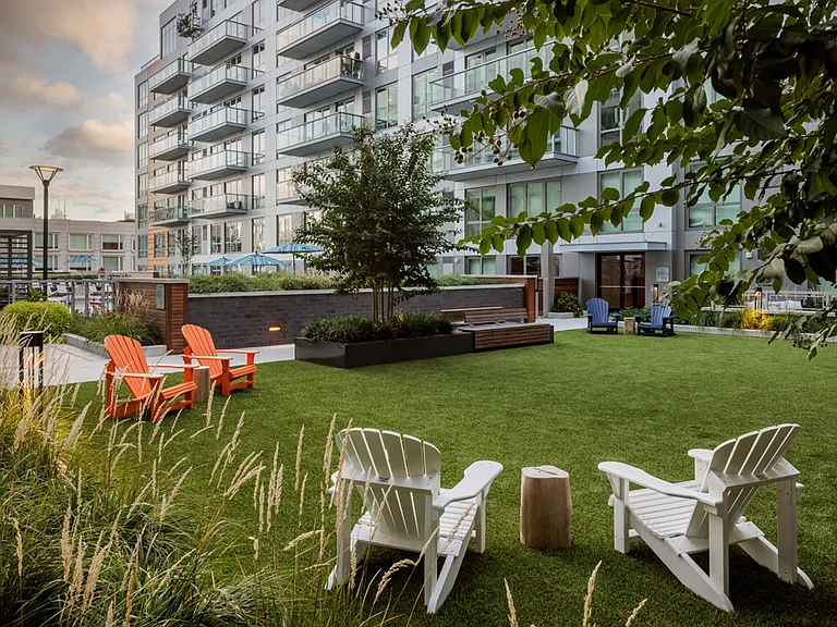 RiverHouse 9 at Port Imperial — Photo 11