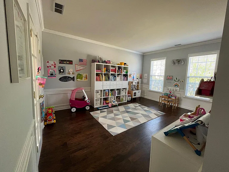 8005 Lancken Dr — Photo 8