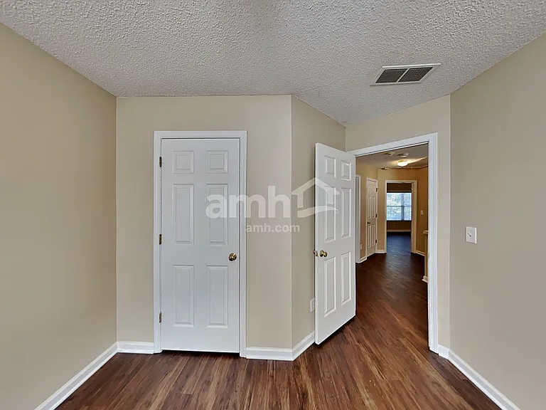 3450 Ridgefair Dr — Photo 14