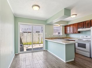 1049 Tallow Tree Ln APT 5, Harvey, LA 70058