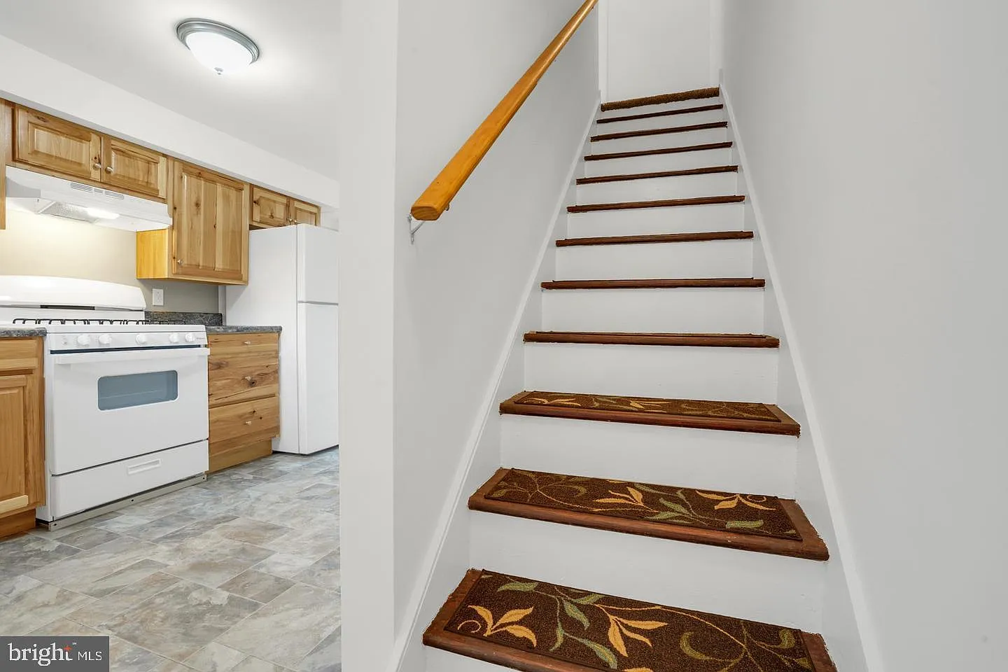 2 bed, 1.0 bath, 800 sqft, $1,550 — Photo 4