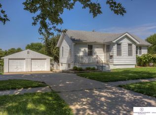 6054 S 39th St, Omaha, NE 68107