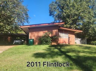 1900 Meadow Dr, Albany, GA 31705
