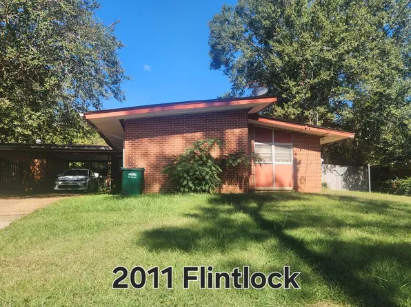 1900 Meadow Dr, Albany, GA 31705