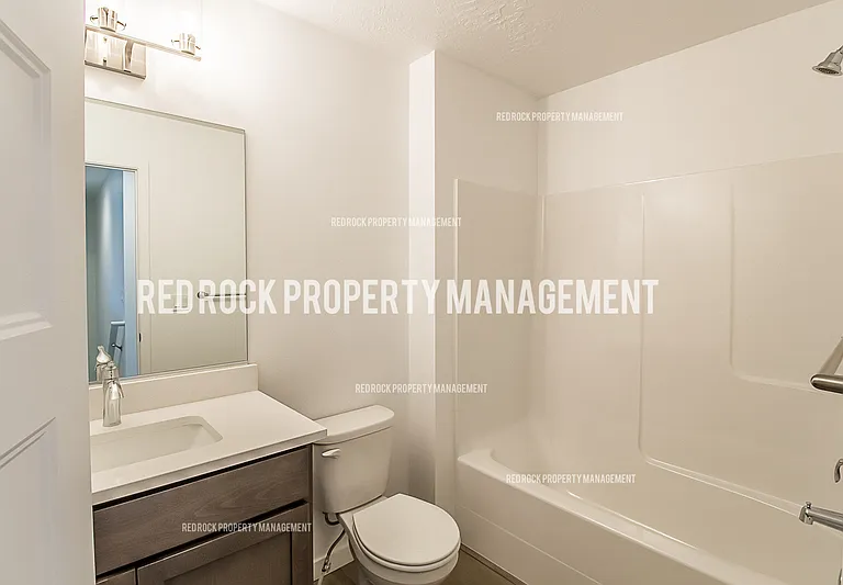 1122 N Davis Ln — Photo 10