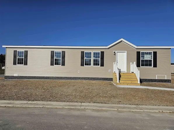 266 Westbrook Ct, Pt Huron, MI 48060