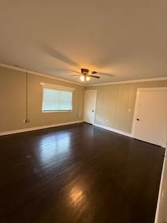 112 N Oak St #3 — Photo 10