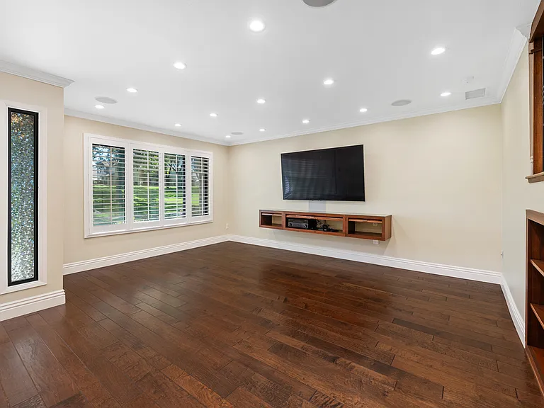 5226 Edge Park Way — Photo 4