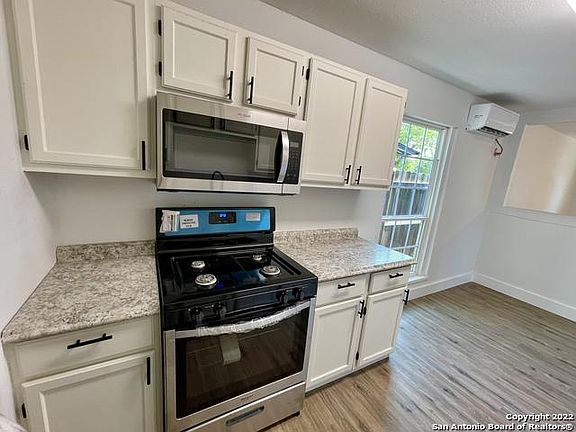 4th image of 6154 Lawn Valley Dr