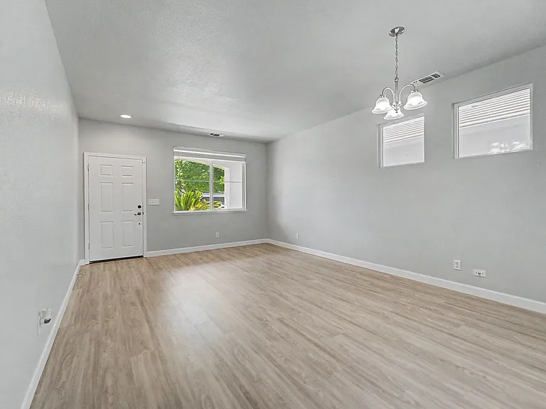 199 Mississippi Dr — Photo 6