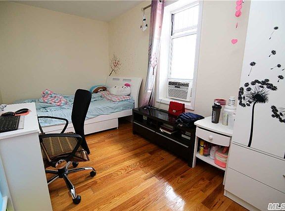 4th image of 10838 37th Ave