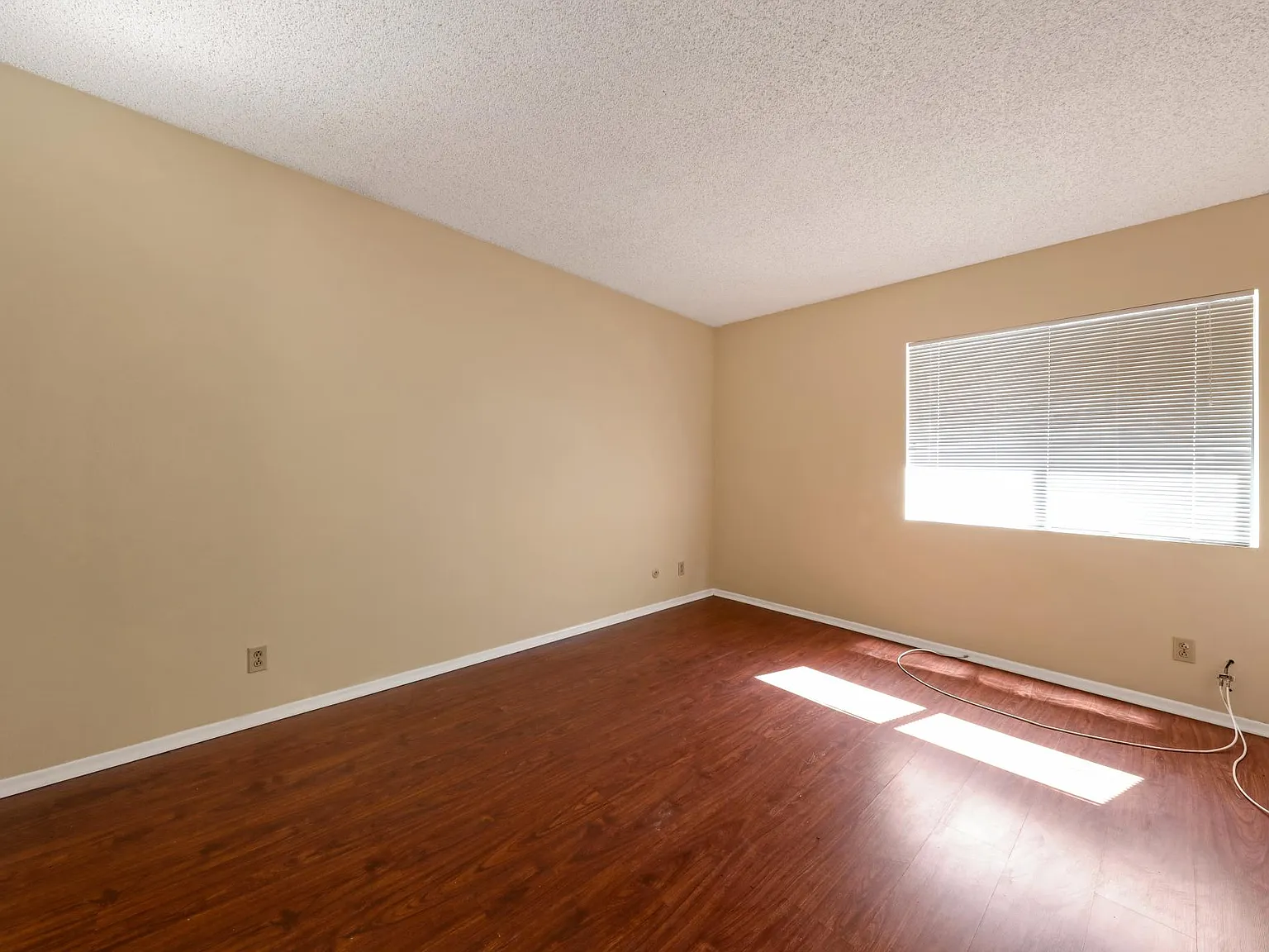 20234 Cantara St — Photo 3
