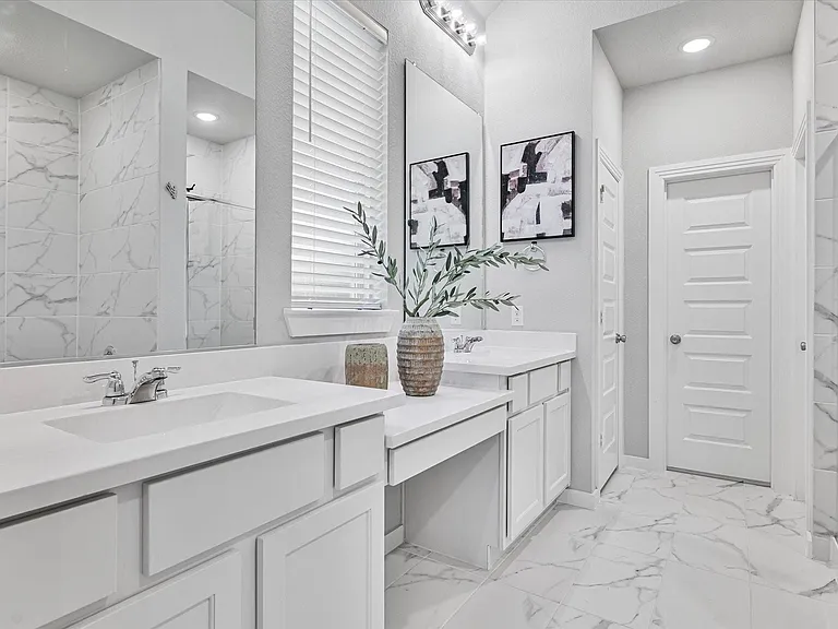 1100 Parkstone Dr — Photo 14