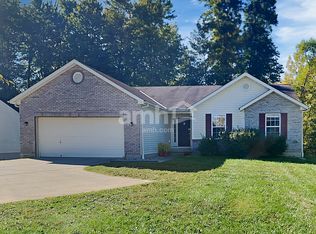 2069 Whispering Wind Ln, Amelia, OH 45102