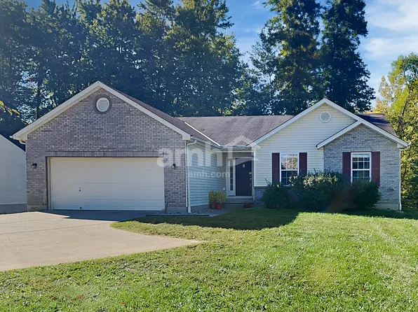 2069 Whispering Wind Ln, Amelia, OH 45102