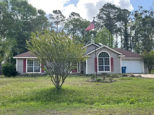 106 Timber Ridge Dr, Brunswick, GA 31525