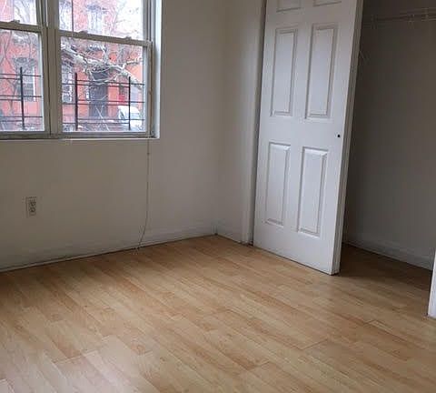 5th image of 809 Marcy Ave APT 2