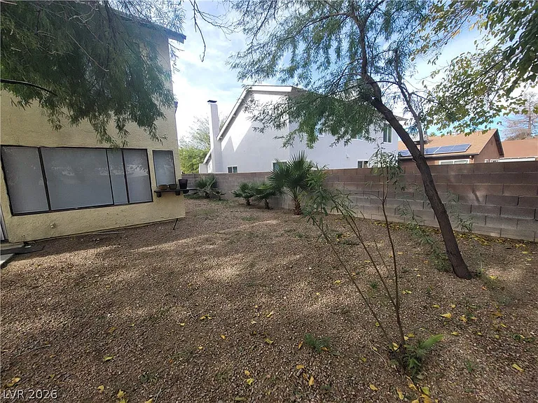 4760 Woodridge Rd — Photo 12