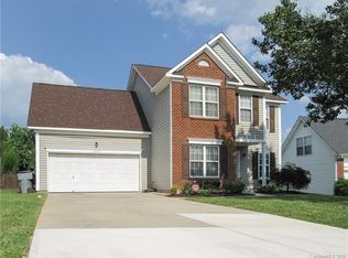 4620 Fox Thorne Dr, Charlotte, NC 28216