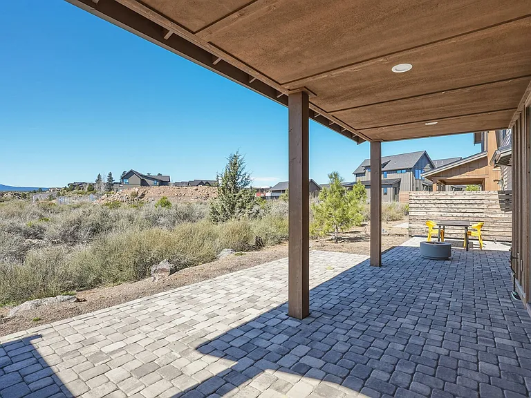 61281 McRoberts Ln — Photo 36