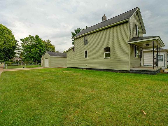 2nd image of 1001 S 12th Ave