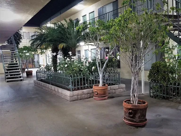 Portofino Apartments — Photo 6