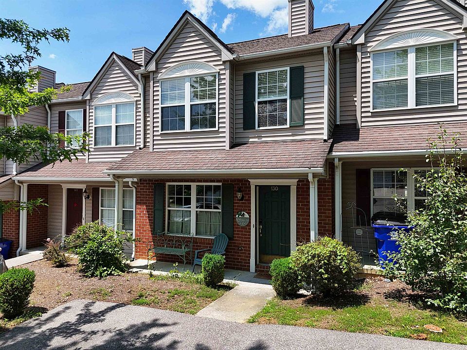 1st image of 130 Blue Leaf Dr