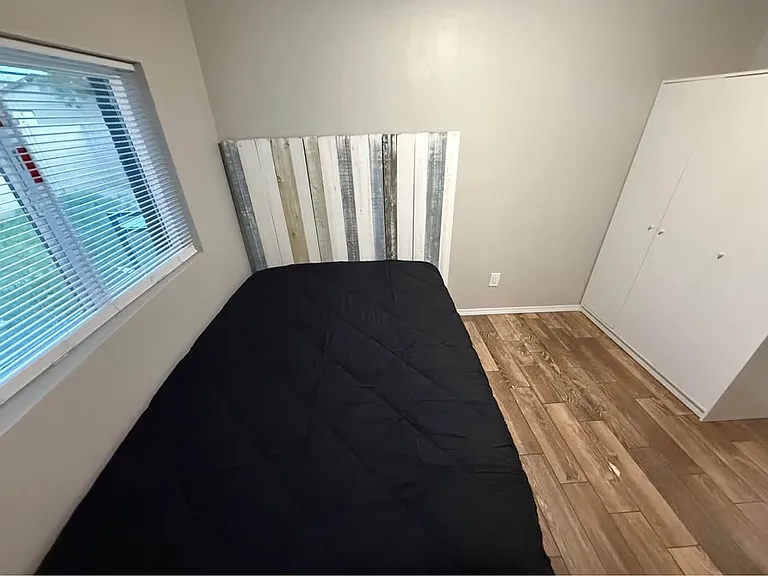 3645 W Hadley St #6 — Photo 5
