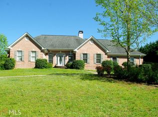 4601 Montclair Cir, Gainesville, GA 30506