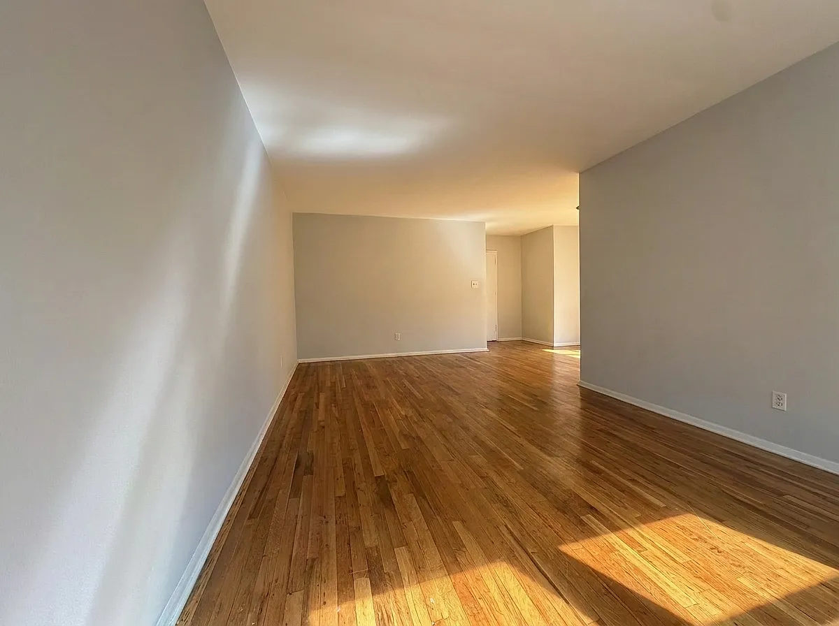 2 bed, 1000 sqft, $1,850 — Photo 4