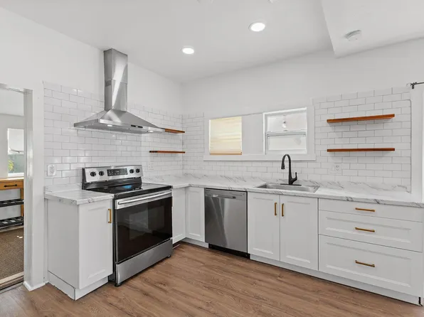 120 NW 4th Avenue, Boynton Beach, FL 33435